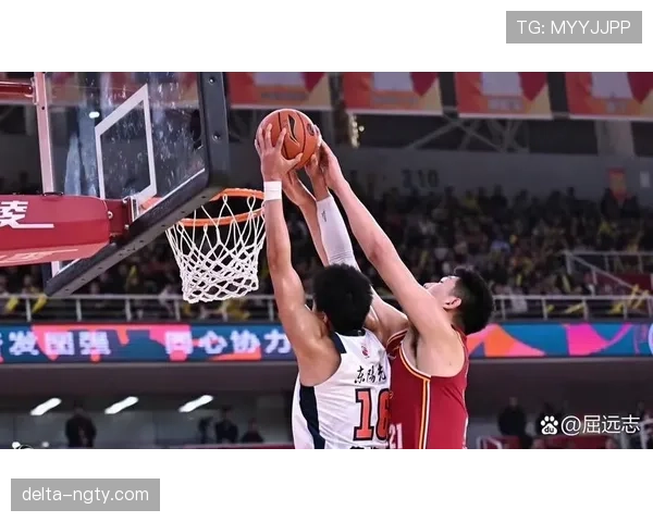 进攻犯规是什么？篮球裁判如何判罚才算准确？